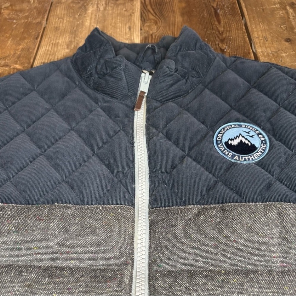 Vans Quilted Blue corduroy, tweed down-fill vest! Men’s L, brand patch, pockets! - Picture 4 of 10